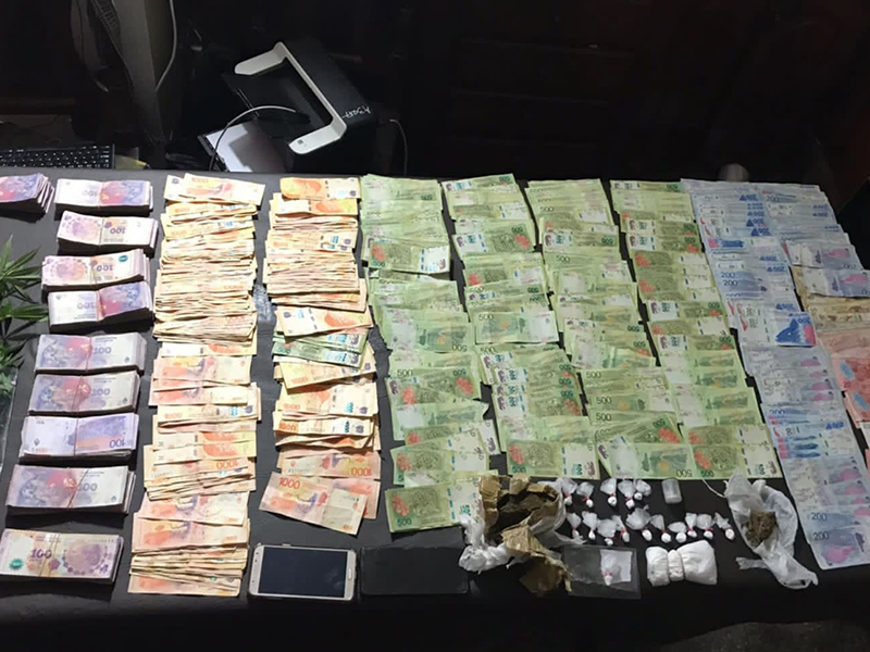 Cayeron dos narcos en búnker que vendía cocaína y marihuana en la